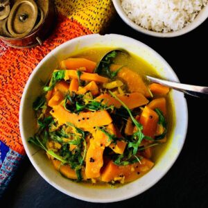 Bowl of charchari. Miced vegetable recipe