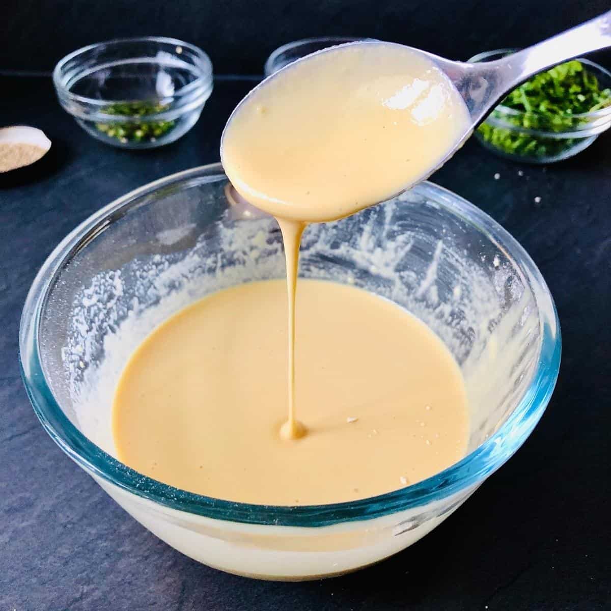 Gram flour better in a glass bowl