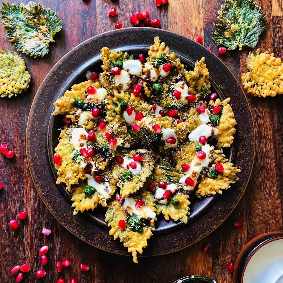 A plate of patte ki chaat Indian snack 